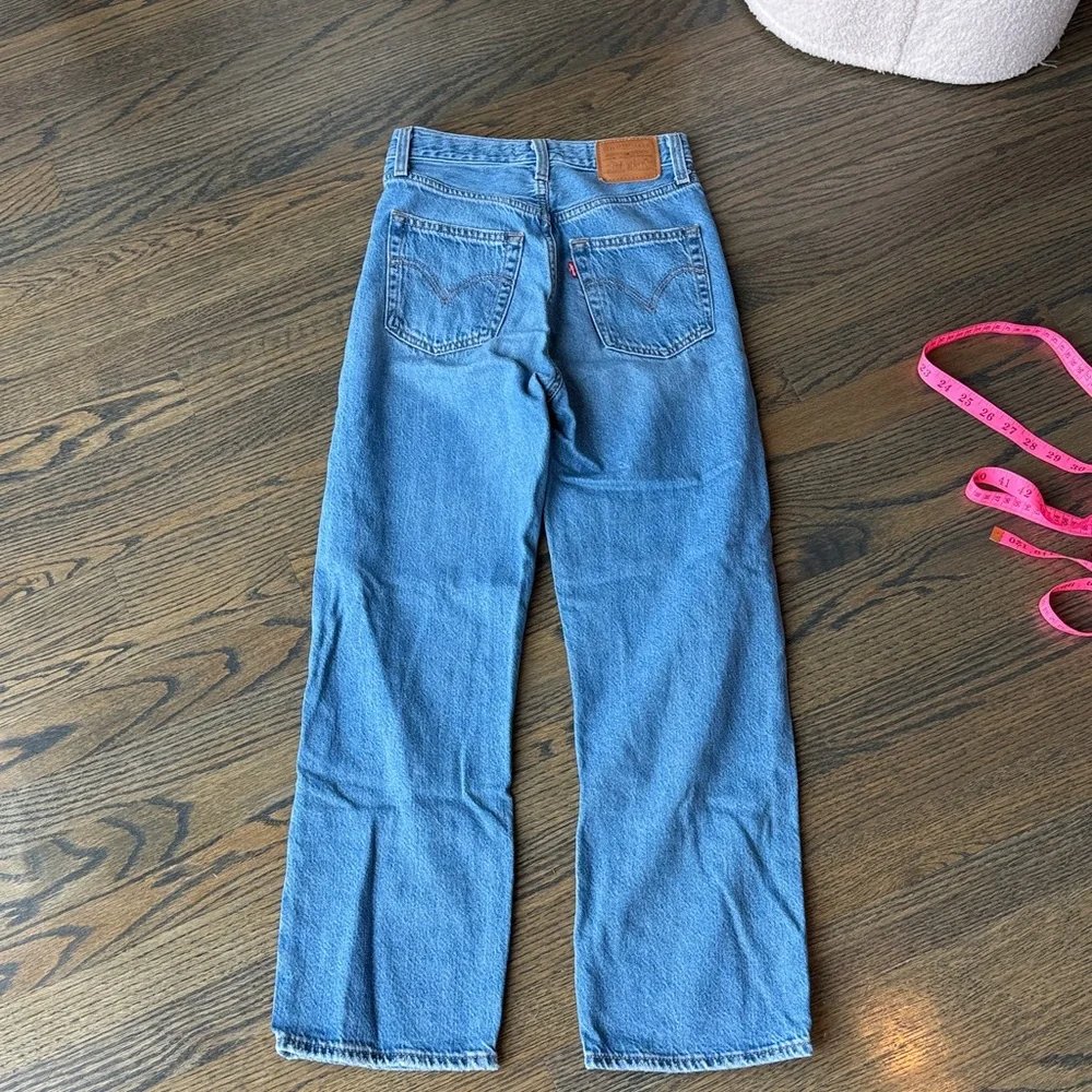 Levi’s Ribcage ankle straight size 24 EUC medium wash - Picture 13 of 13